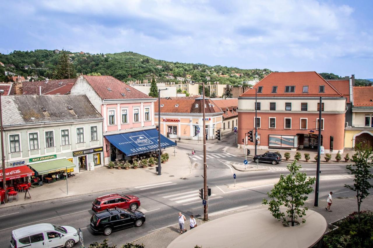 Centergom Apartment Естергом Екстериор снимка