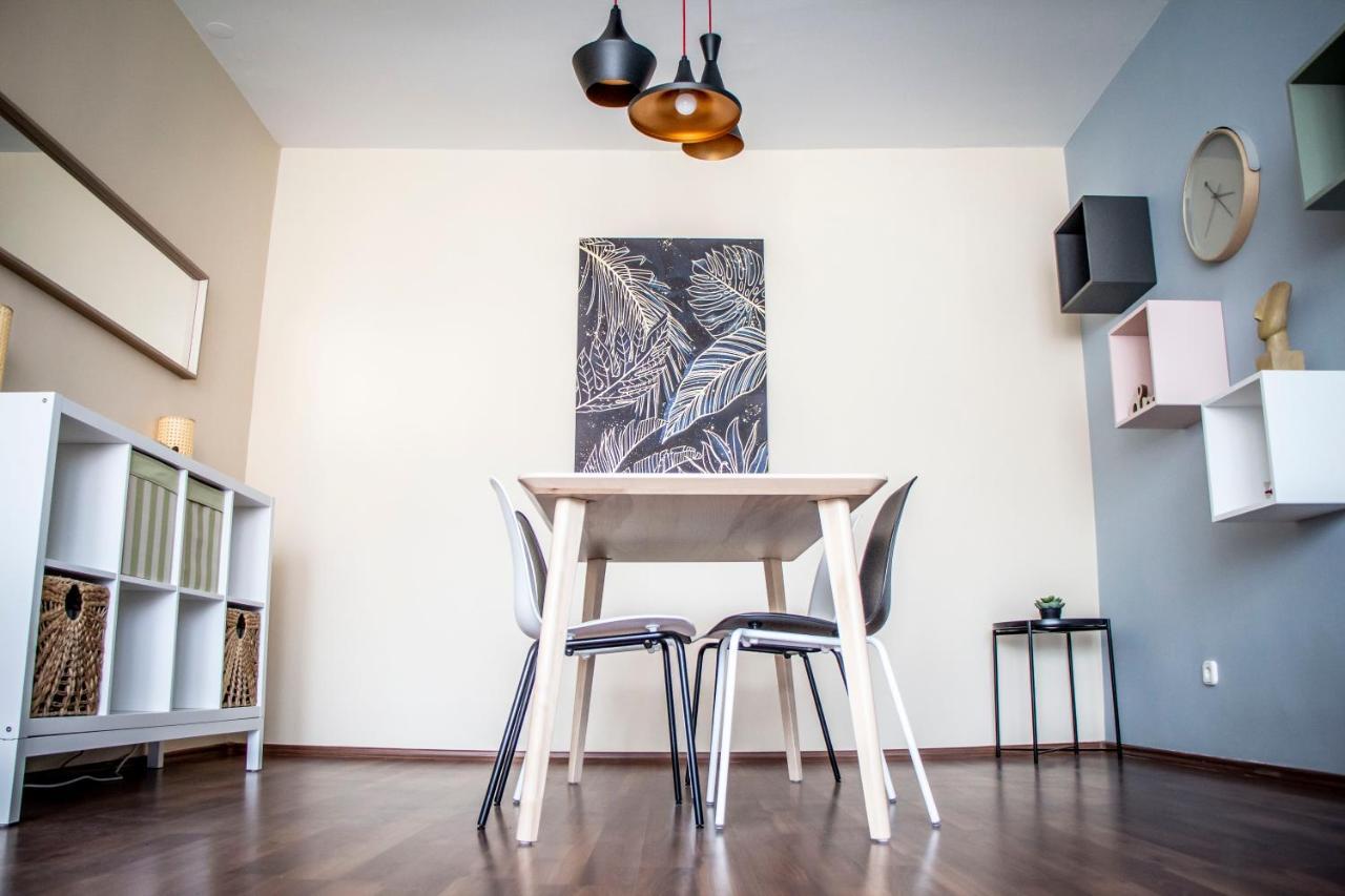 Centergom Apartment Естергом Екстериор снимка